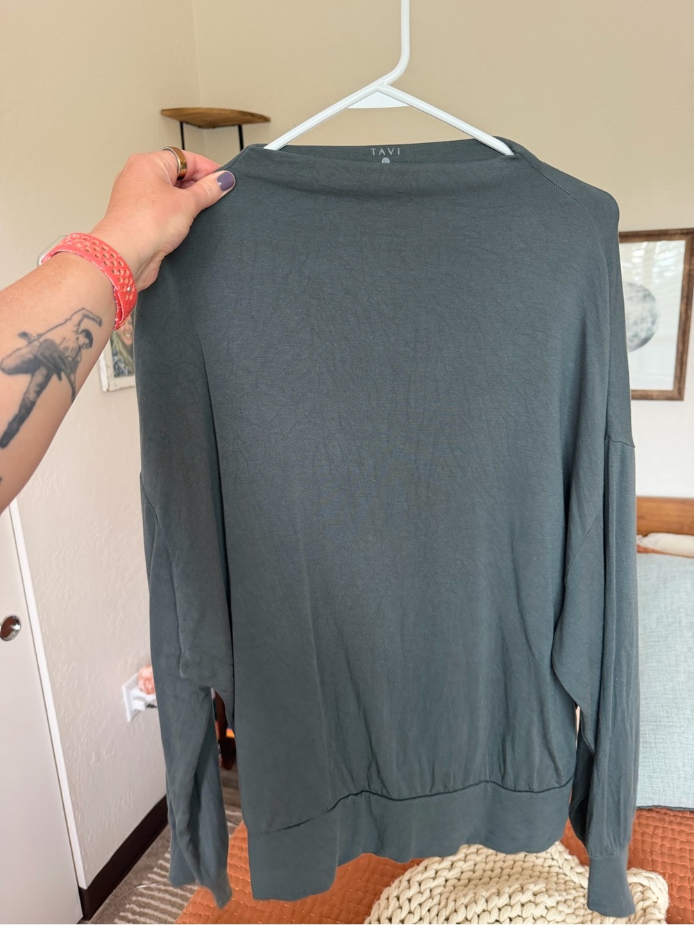 Tavi Women's Long Sleeve Top in Soft Green